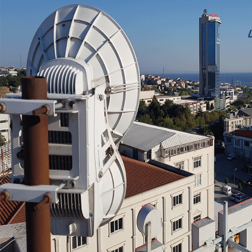 Ubiquiti UniFi, işletmelere yüksek performanslı ağ çözümleri sunarak ağ yönetimini kolaylaştıran güçlü bir sistemdir.